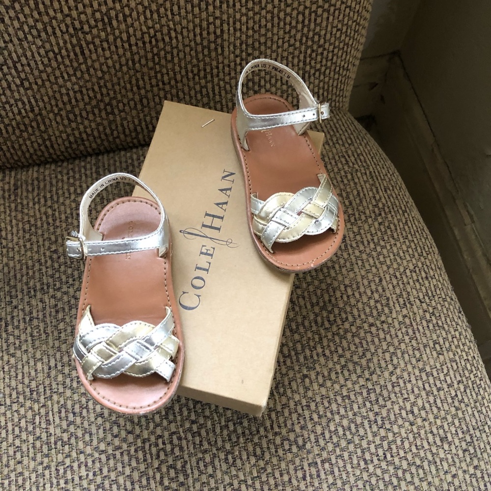 Cole Haan apple woven girls sandal
